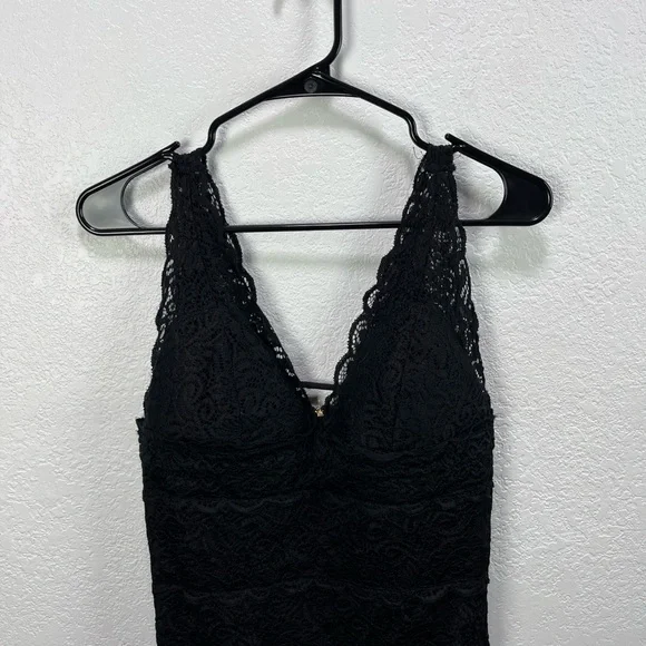 Bebe Women’s Mini‎ Black Lace Dress Lace Feminine Sleeveless back zip Sz L Party - Picture 7 of 11